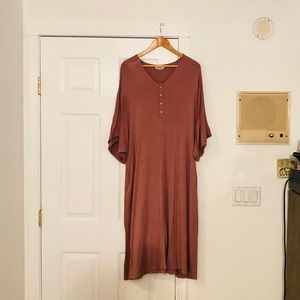 Dwell and Slumber Mauve Classic caftan